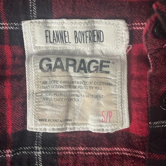 COPY - Garage flannel - Picture 2 of 3